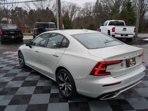 Used 2019 Volvo S60 T6 R-Design image 4