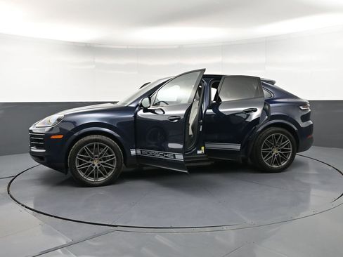 Certified 2024 Porsche Cayenne Coupe image 37