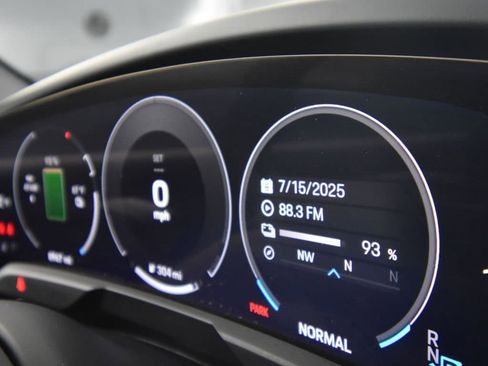 Certified 2025 Porsche Taycan RWD image 32