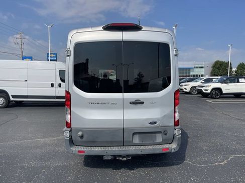 Used 2018 Ford Transit 350 XLT RWD image 4