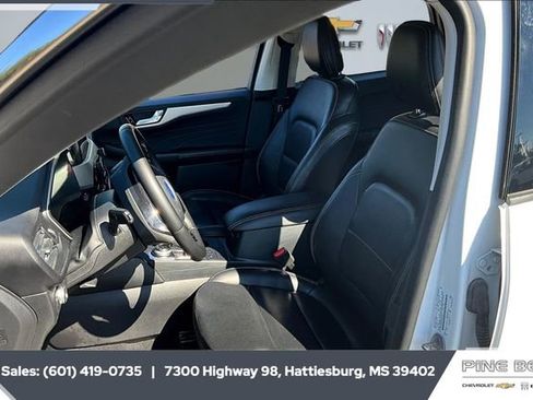 Used 2021 Ford Escape SEL image 18