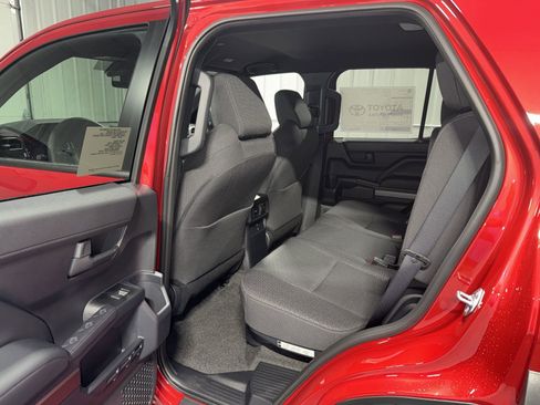 New 2026 Toyota 4Runner SR5 AWD/4WD image 14