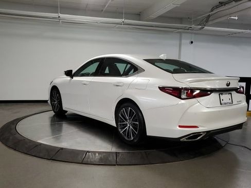 Used 2025 Lexus ES 350 w/ Premium Package FWD image 5