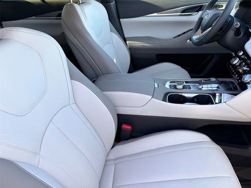 New 2026 INFINITI QX60 Luxe image 28