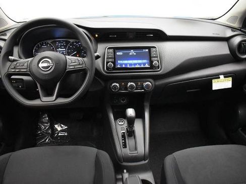Certified 2025 Nissan Kicks Play S FWD image 27