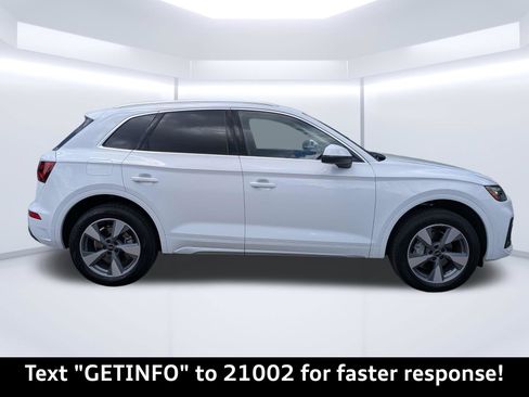 Certified 2025 Audi Q5 Premium AWD/4WD image 2