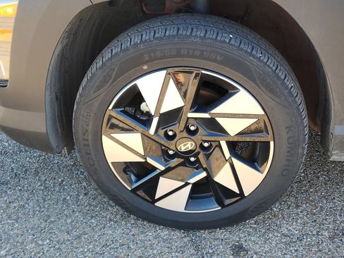 Used 2025 Hyundai Kona SEL image 7