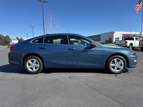 Used 2024 Chevrolet Malibu LT image 2