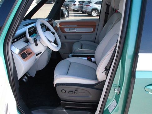 New 2025 Volkswagen ID. Buzz Pro S Plus image 9