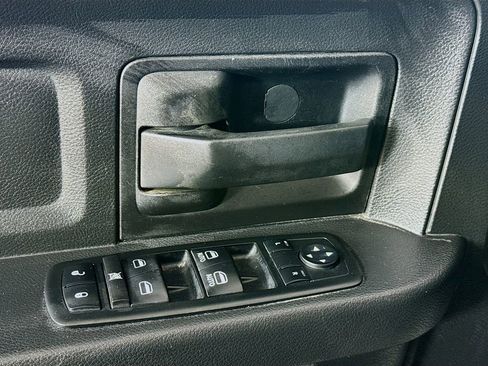 Used 2014 RAM 1500 Express image 18