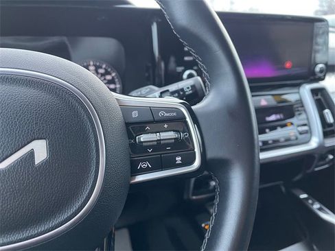 Used 2024 Kia Sorento EX image 29