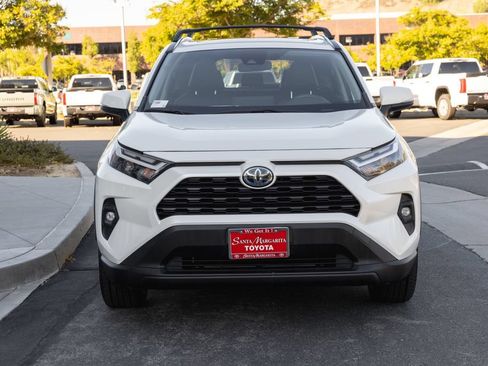 Used 2022 Toyota RAV4 XLE Premium AWD/4WD image 2