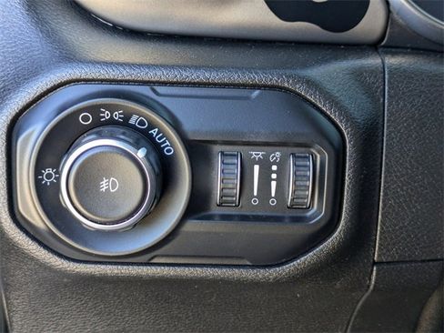 Used 2020 Jeep Wrangler Sport image 24