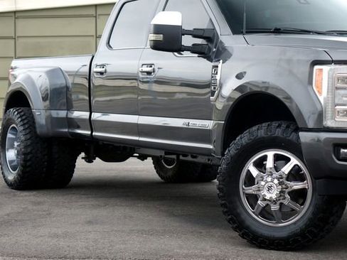Used 2017 Ford F350 Platinum AWD/4WD image 3