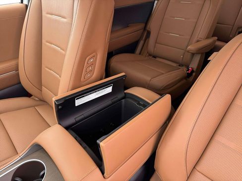 New 2026 Hyundai Palisade Calligraphy AWD/4WD image 18