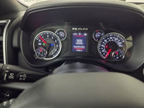 Used 2023 RAM 1500 Big Horn AWD/4WD image 14
