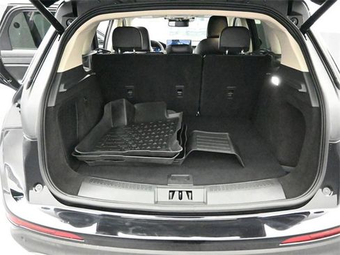 Certified 2024 Lincoln Corsair AWD image 23