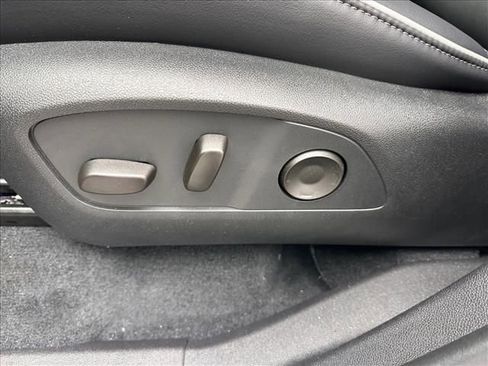 Used 2026 Buick Enclave Preferred w/ Power Package image 23