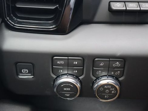 New 2026 GMC Sierra 2500 AT4 w/ AT4 Premium Plus Package AWD/4WD image 17