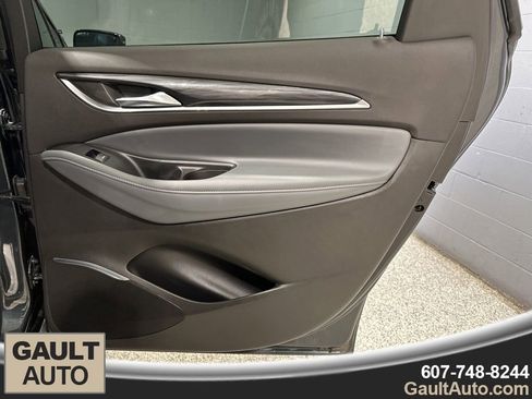Used 2020 Buick Enclave Essence w/ Sound and Sites Package image 19