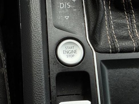 Used 2023 Volkswagen Atlas SE w/ Black Wheel Package FWD image 19