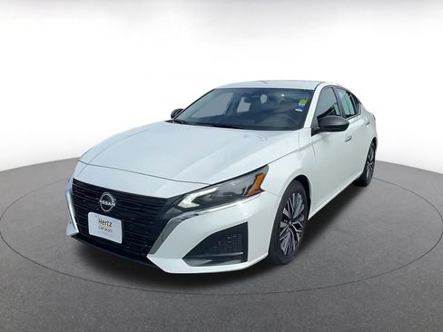 Used 2025 Nissan Altima 2.5 SV image 7