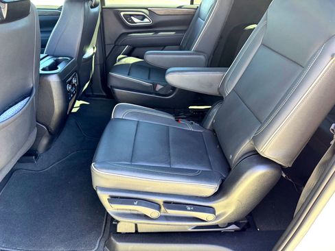 Used 2023 Chevrolet Suburban Premier w/ Advanced Technology Package image 20