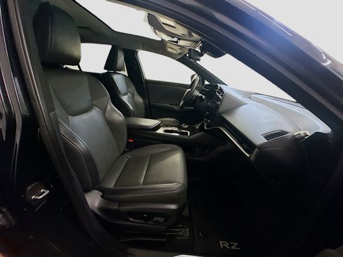 Used 2024 Lexus RZ 450e Premium w/ Technology Package image 34