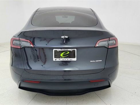 Used 2024 Tesla Model Y Long Range image 5