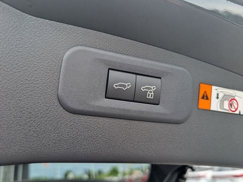 Used 2025 Lexus NX 250 FWD w/ Cold Area Package image 15