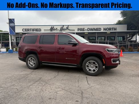 Used 2024 Jeep Wagoneer 2WD image 1