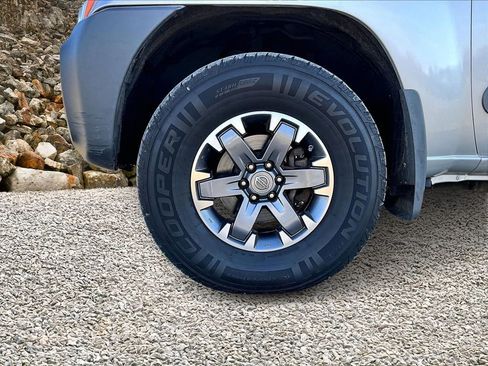 Used 2015 Nissan Xterra PRO-4X w/ Pro-4x Leather Package image 8