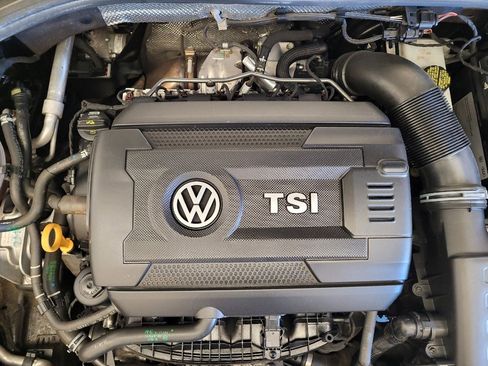 Used 2019 Volkswagen Jetta GLI Autobahn image 30