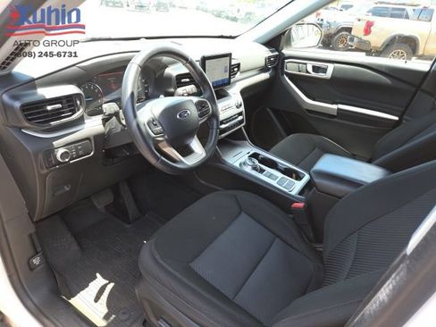 Used 2022 Ford Explorer XLT RWD image 9