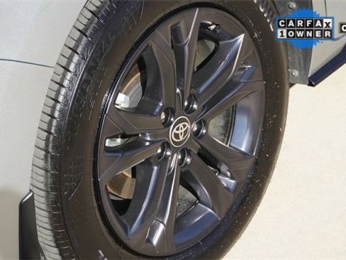 Used 2025 Toyota Sienna XSE w/ XSE Premium Package image 10