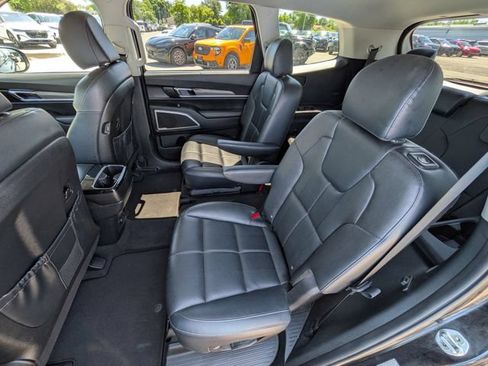 Used 2022 Kia Telluride EX w/ EX Premium Package AWD/4WD image 18