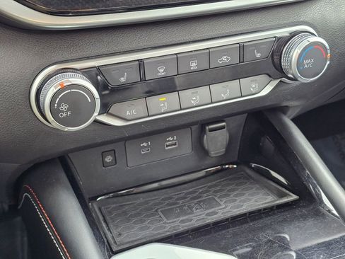 Used 2023 Nissan Altima 2.5 SR w/ SR Premium Package image 31