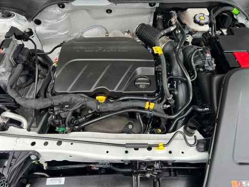 Used 2025 Buick Envista Sport Touring image 28