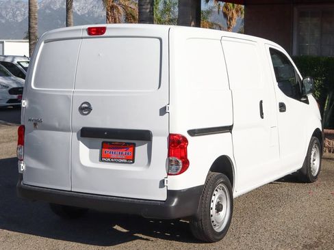 Used 2017 Nissan NV200 S FWD image 11