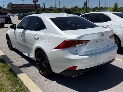 Used 2018 Lexus IS 300 AWD w/ Premium Package image 9