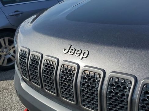 Certified 2022 Jeep Cherokee Trailhawk w/ Comfort/Convenience Group image 5