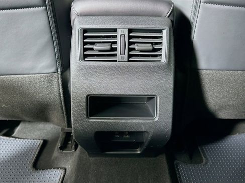 Used 2023 Mitsubishi Outlander SE image 26