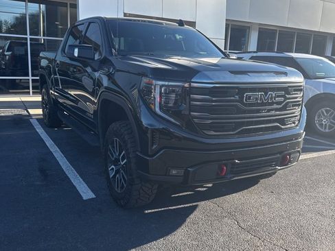 Used 2022 GMC Sierra 1500 AT4 w/ AT4 Premium Package image 1