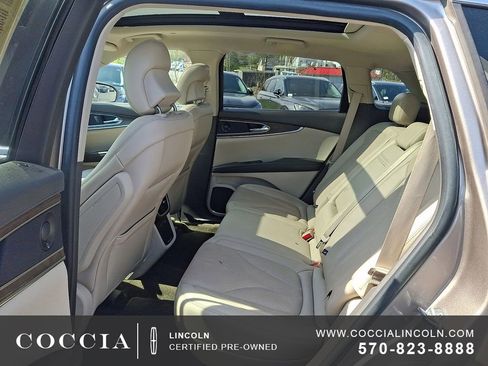 Certified 2019 Lincoln Nautilus Reserve FWD image 10