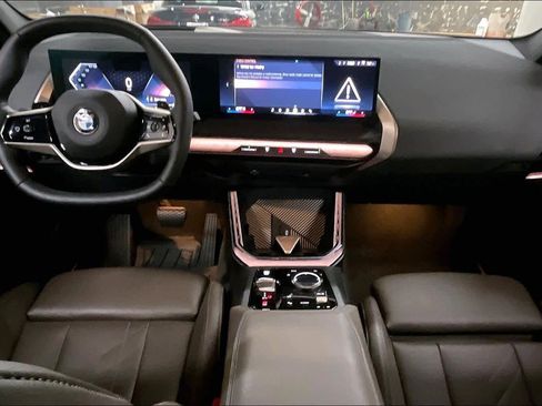 Used 2025 BMW X3 xDrive30i w/ Premium Package image 17