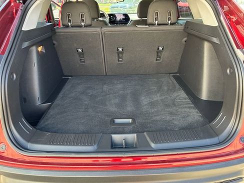 Used 2024 Chevrolet Trax LS w/ LS Convenience Package FWD image 21