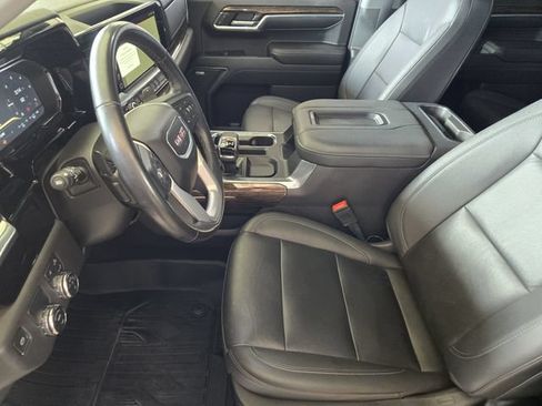 Used 2022 GMC Sierra 1500 Elevation w/ Elevation Premium Package RWD image 15