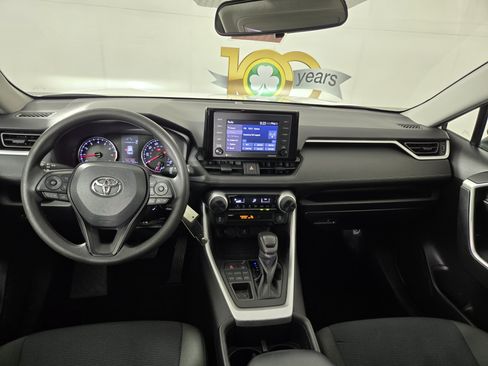 Used 2022 Toyota RAV4 LE AWD/4WD image 13