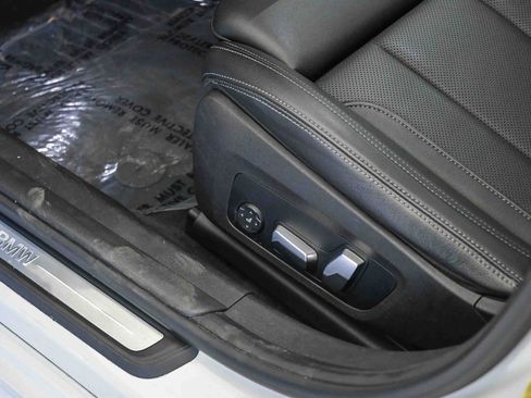 Used 2022 BMW 330i Sedan w/ Driving Assistance Package image 22