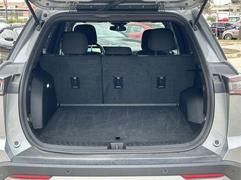 Used 2025 Chevrolet Equinox LT image 13